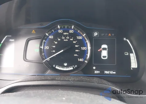 2017 Hyundai Ioniq Hybrid Blue z USA, uszkodzony, nr VIN KMHC65LC6HU057222